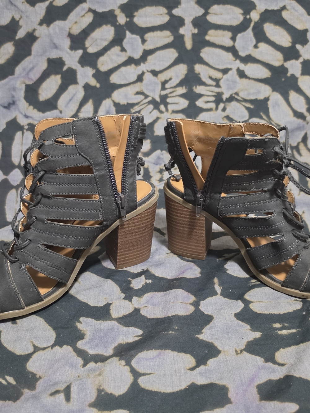 Farylrobin Gray Strappy Block Heel Sandals with Back Zip